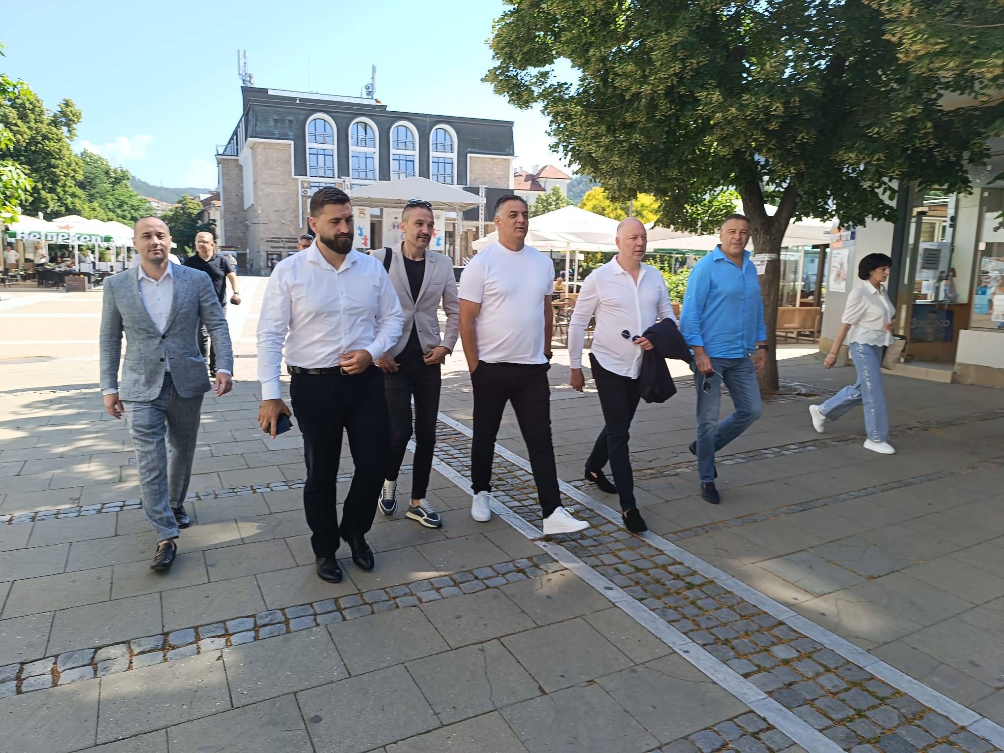  Росен Желязков на закриването на предизборната акция в Благоевград 